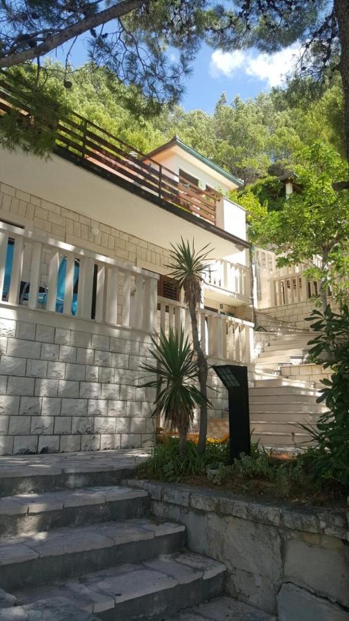 Apartments By The Sea Brela, Makarska - 11821 Exterior photo
